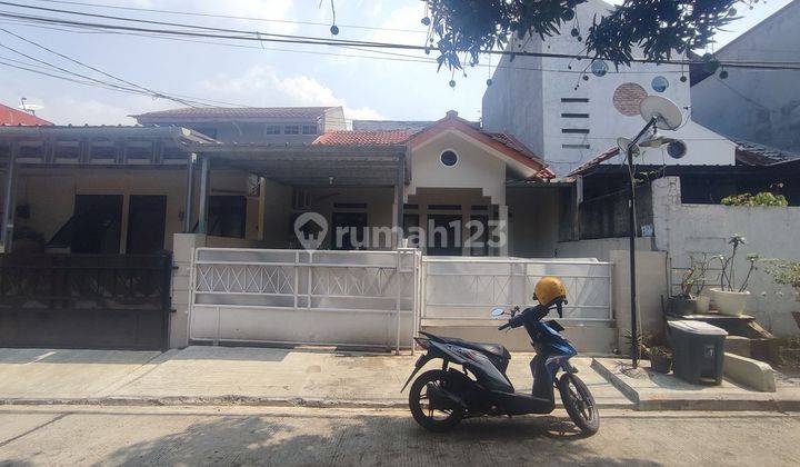 Rumah 1 Lt SHM di Depok 5 Menit ke Terminal Jatijajar Hadap Utara J26009 1