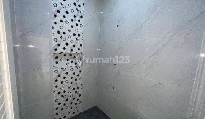 Rumah SHM Hadap Timur 10 Menit ke Pamulang Square Harga Nego J25074 2