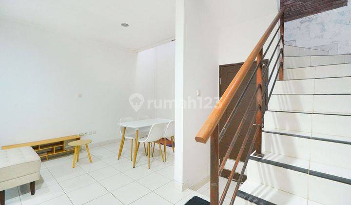 Rumah Semi Furnish 15 Menit ke RSPI Bintaro Jaya Bebas Biaya Biaya J14015 2