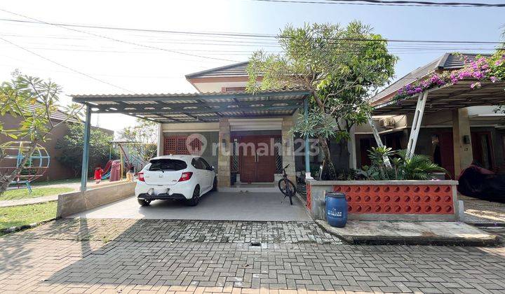 Rumah 2 Carport Akses Cepat ke Terminal Sawangan Bebas Banjir J-23640 1