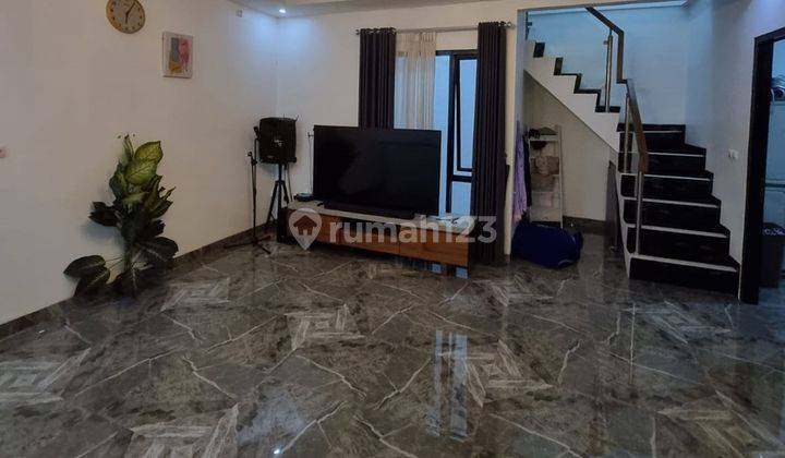 Rumah SHM Lt 160 Lb 215 Luas 3lt Dekat Tol Sawangan, Nego J17570 2