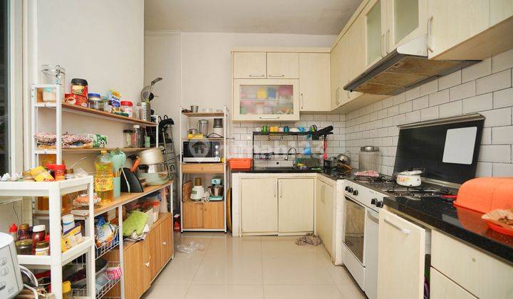 Rumah 3 Lantai Bisa KPR Dekat Pondok Indah Mall 2 SHM Bebas Banjir J-17328