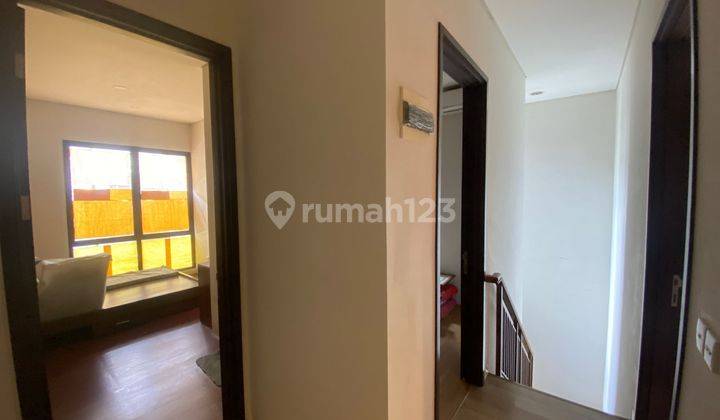 Rumah 3 Lt Hadap Selatan 15 Menit ke AEON Mall BSD City Siap KPR J24669 2