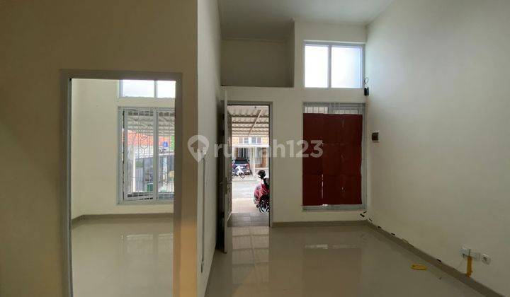 Rumah SHM Hadap Selatan 10 menit ke Gerbang Tol BSD Barat 1 Siap KPR J22516 2