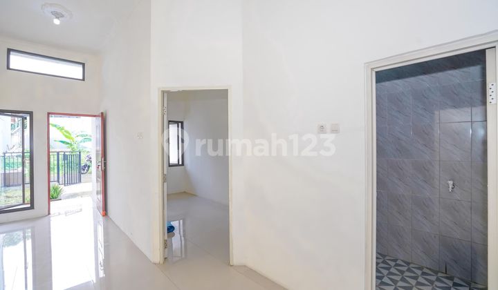Rumah Minimalis SHM 7 Menit ke Gerbang Tol Sawangan 4 DP Ringan J34036 2