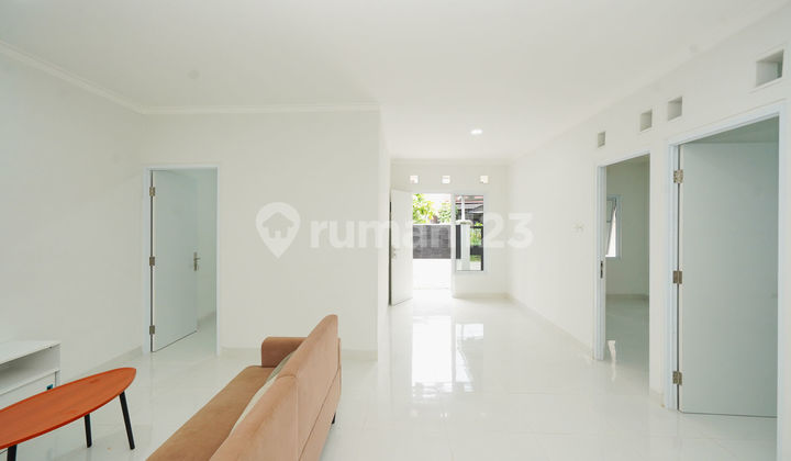Rumah LT 120 Hadap Utara 10 Mnt ke Summarecon Mall Bekasi Siap KPR  J24522 2