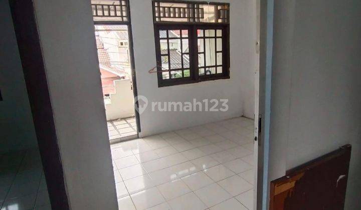 Rumah SHM 5 Menit Ke Stasiun Depok Baru DP Ringan Nego J16219 2