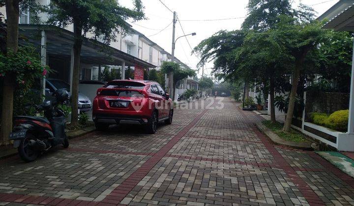 Rumah 2 Lantai Seken Terawat Dekat Mall di Depok SHM Siap Kpr J15762 2