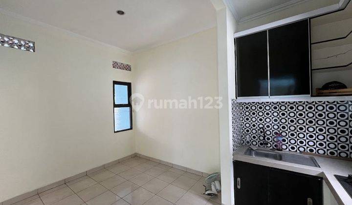 Rumah LT 118 Dekat Cinere Bellevue Mall Siap Huni Dibantu KPR J-32724 2