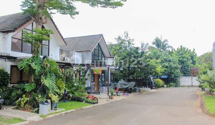 Rumah 15 Menit ke The Breeze BSD City Hadap Timur Dibantu KPR J24417 2
