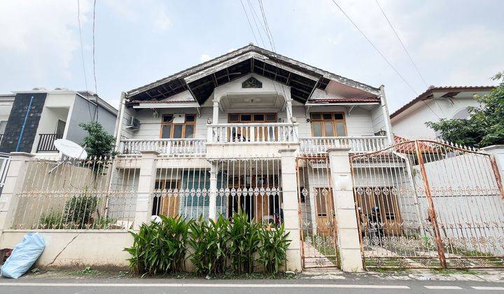 Rumah Strategis 2 Lt 15 Menit ke Gerbang Toll Cililitan Hadap Utara J-23118 1