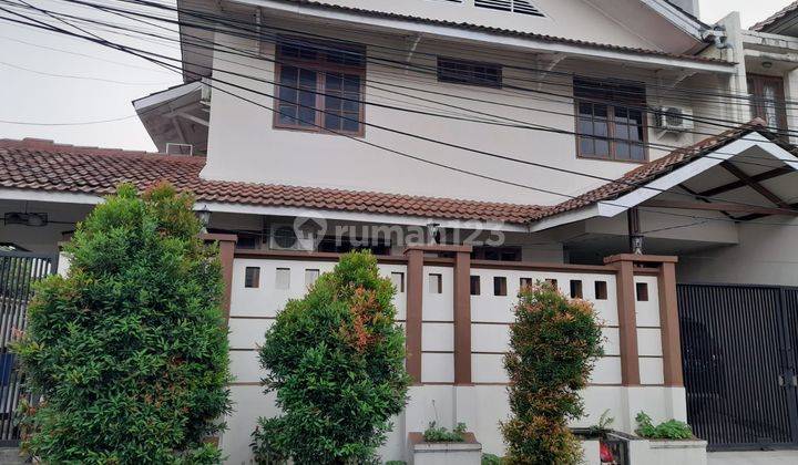 Rumah Luas SHM Di Jaksel dekat Sekolah dan FasKes Harga Nego Siap KPR J24009 1