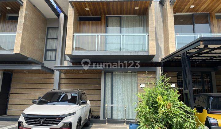 Rumah Modern 2 Lt Siap KPR dekat Summarecon Mall Serpong Harga Nego J25608