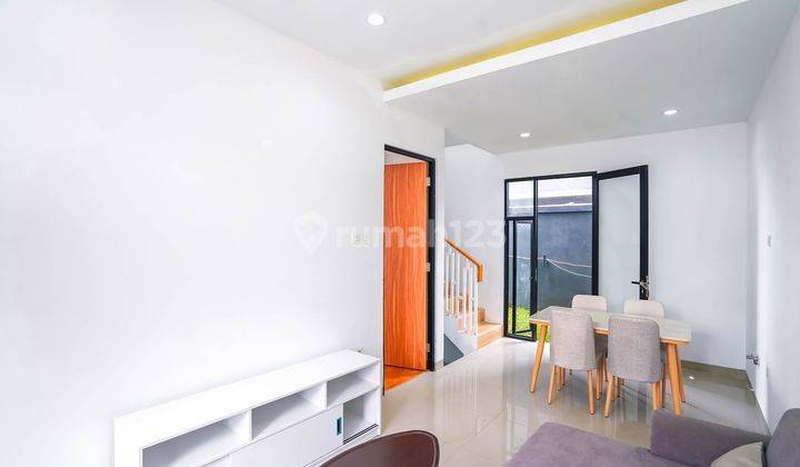 Rumah Cantik Hadap Utara 15 Menit ke RSU Hermina Serpong Semi Furnished J25957 2