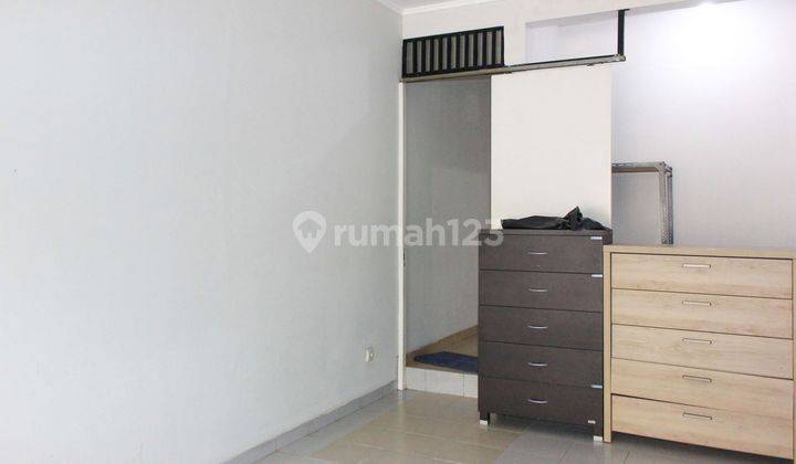 Rumah SHM Luas 6 Kamar Tidur 2 Menit ke Living World Alam Sutera Bisa Nego J25959 2