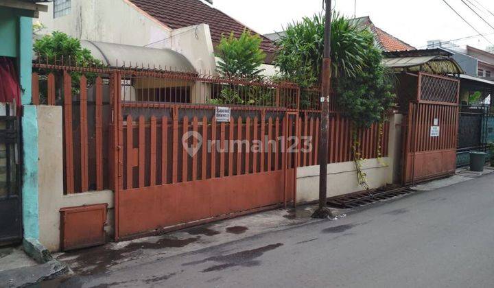 Rumah Strategis LT 300 Harga Nego dekat Gandaria City Jaksel Dibantu KPR J26377 1