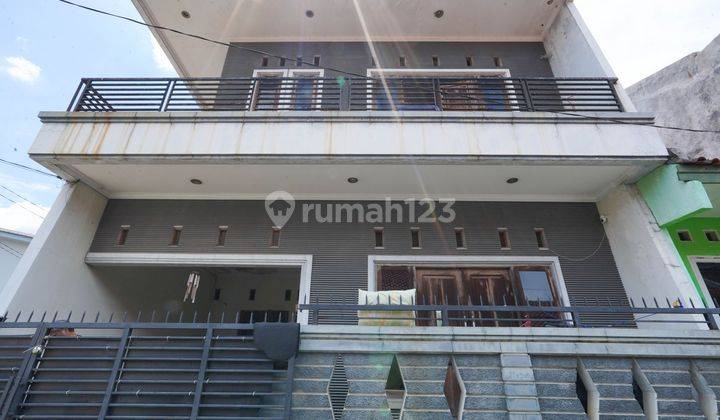 Rumah Luas 2 Lt Harga Nego Bisa KPR dekat Tol dan Mol di Jakbar J21214 1