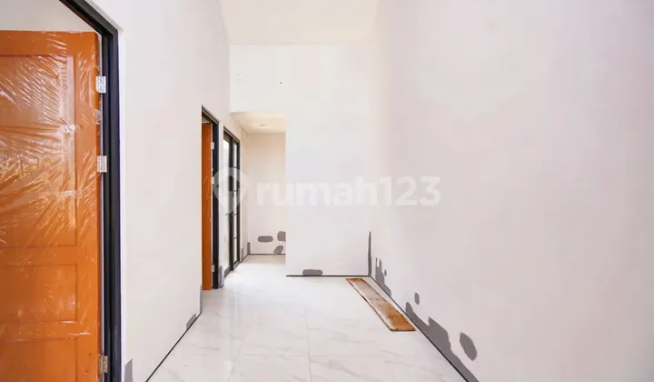Rumah Siap Huni dekat Living Plaza Kota Harapan Indah Dibantu KPR J21302 2