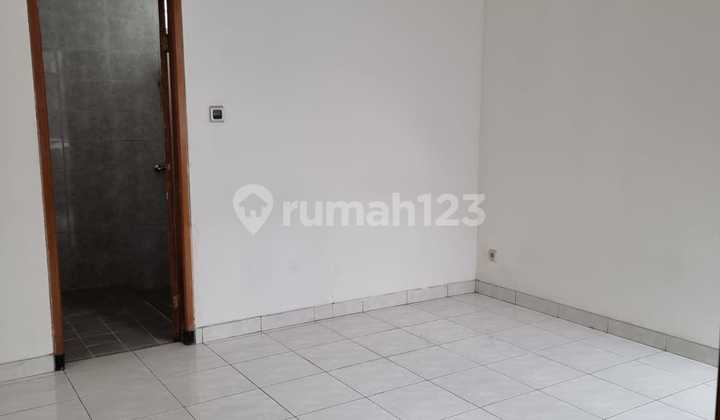 Disewakan Rumah di Perumahan singgasana  4