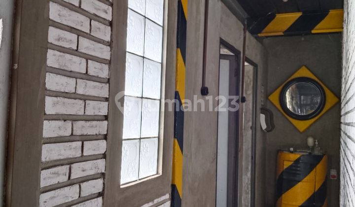 Business Space for Rent on Mainroad Surya Sumantri