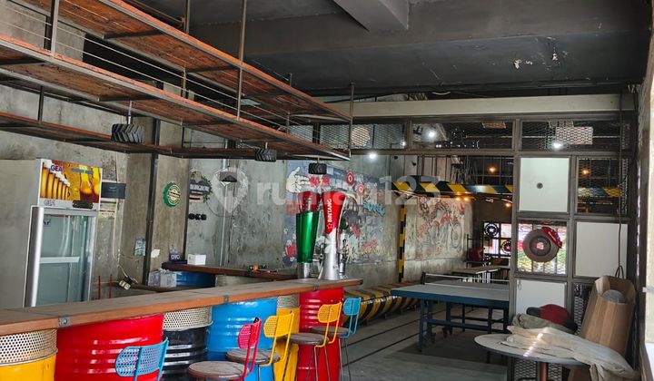 Business Space for Rent on Mainroad Surya Sumantri