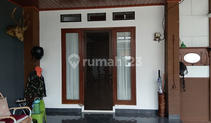 1.6M Rumah Hadap Barat Laut Nusaloka Ada Mezanine