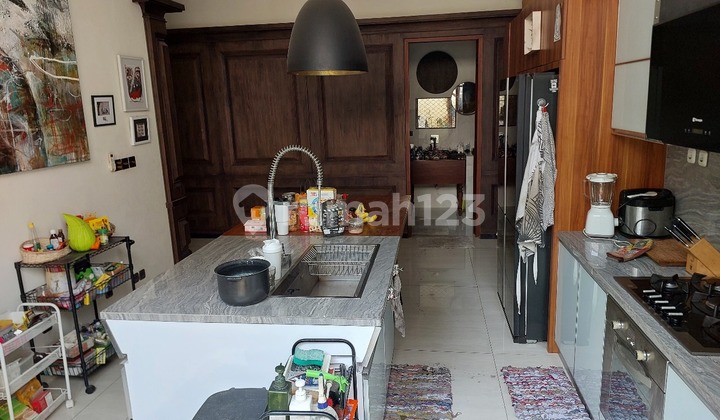15M Rumah Castilla Hoek Utara_timur Furnished View Lepas 2