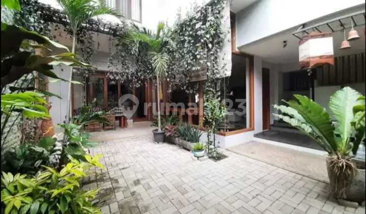13.5m Rumah The Green Hoek Barat-selatan Renovated 2