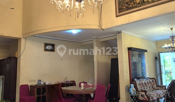 4.5M Puspitaloka House, 300M2 Land, West Facing, Row House, 3 Car Access