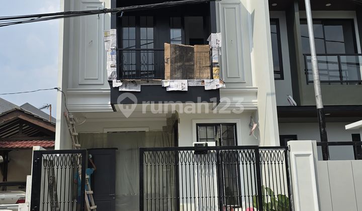 2.075m Griyaloka Rumah New Brand Semi Furnished -yg- 2.075m Griyaloka Rumah New Brand Semi Furnished -yg-
