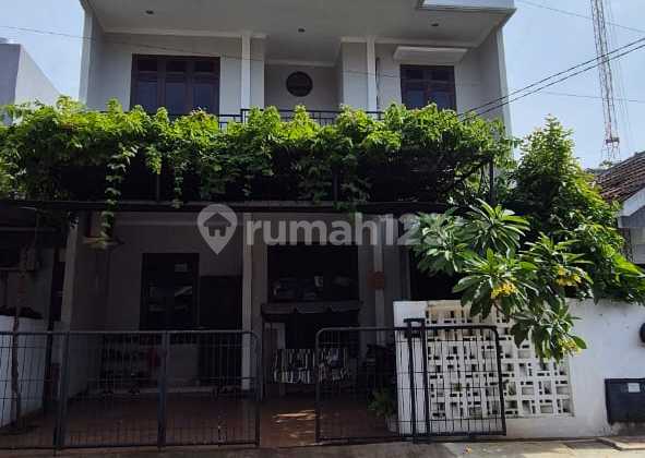 Nusaloka Rumah 2,5lantai Renovated Semi Furnished 2,7m Nego