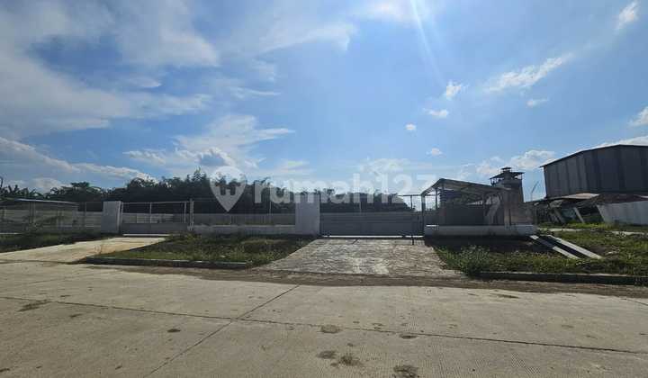 2.4jt Kavling Kawasan Industri Modern Cikande 1305m² Utara-timur Hoek
