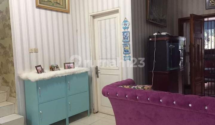 1.55m Serpong Park Boulevard Rumah Renovated Semi Furnished Super Bu -yg- 2