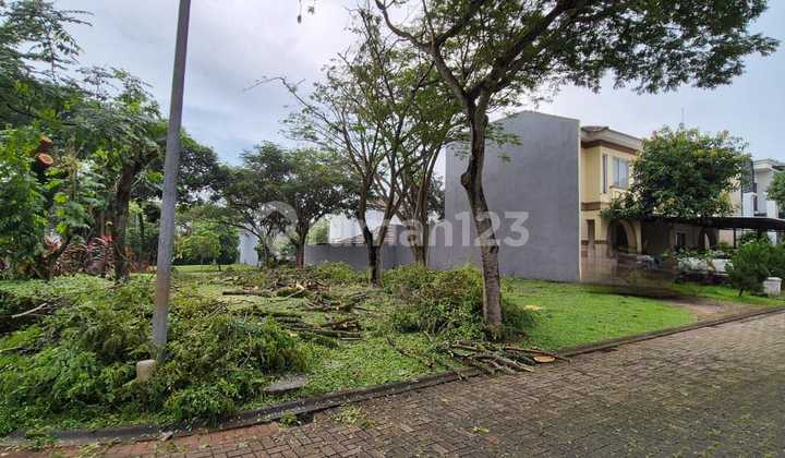 13.5m Foresta Lot Corner 340m South-West Taman