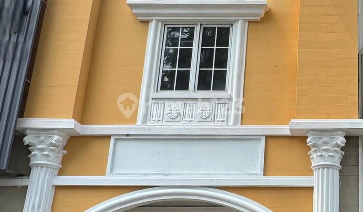 3.5M 3-Storey Ruko Bolsena Gading Serpong, Facing the Road 3.5M 3-Storey Ruko Bolsena Gading Serpong, Facing the Road