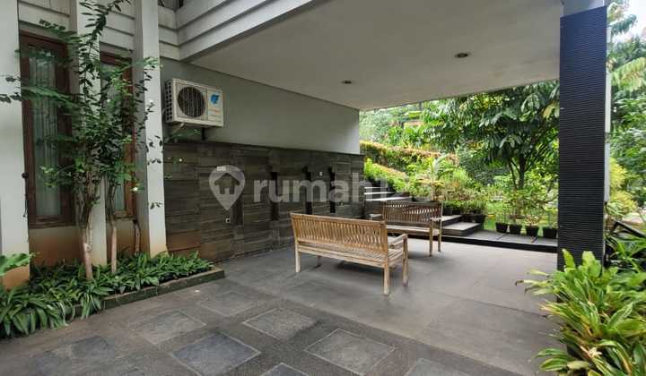 15m The Green Rumah Hoek Taman Boulevard Utara-barat View Leaps