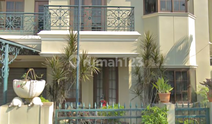 8M 3-Story House Tanjung Barat South Jakarta Ready for Negotiation