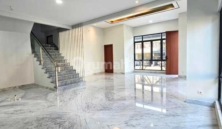 9.15m Brand New Rumah Greenwich Hoek Boulevard Selatan-barat 2