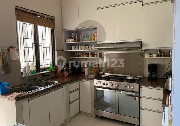 Ready-to-Live Hoek Furnished House in Brazilian Flamengo Delatinos BSD 2