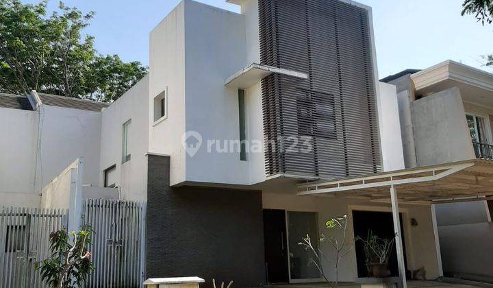 Rumah dijual cepat  di Vermont Parkland 2 Lantai Semi Furnished dengan halama belakang yang luas bisa dibangun buat pool 1