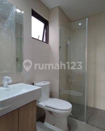 Rumah  minimalis modern Baru di Boulevard di Kimora The Zora BSD City 3 Lantai 2