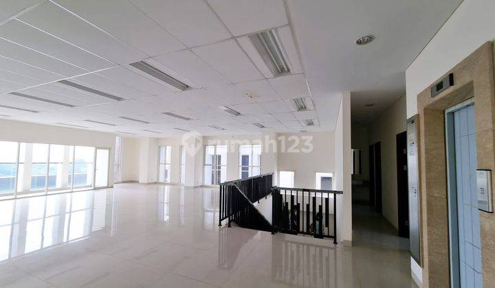 Ruko Hoek di Foresta Business Loft Signature 248 m Baru 2