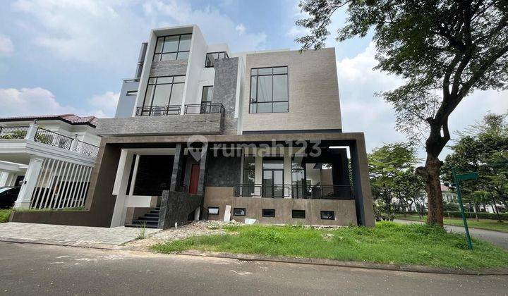 Jual Rumah Megah 3 Lantai di Sutera Jingga- Alam sutera ( RW) 1