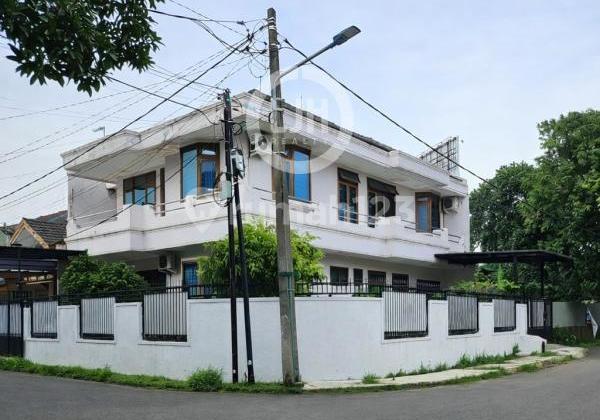 Dijual Rumah Hoek Bintaro Melati Jakarta Selatan Dijual Rumah Hoek Bintaro Melati Jakarta Selatan