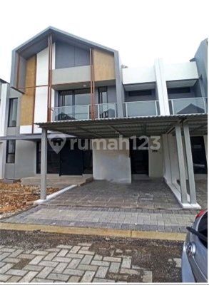 New House In Bsd City (by)
