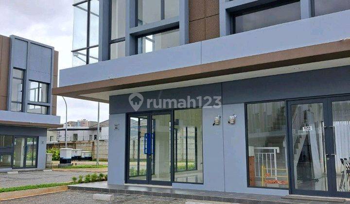 Ruko Hoek Avenix.sebelah Atmajaya Universitas 40.5 m² Unfurnished di BSD City 1