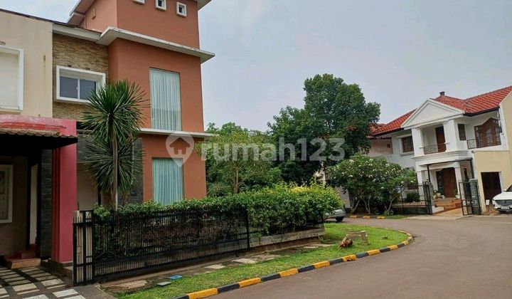 Rumah Dengan Kolam Renang Di Puspita Loka Bsd City, Bsd City (ck)
