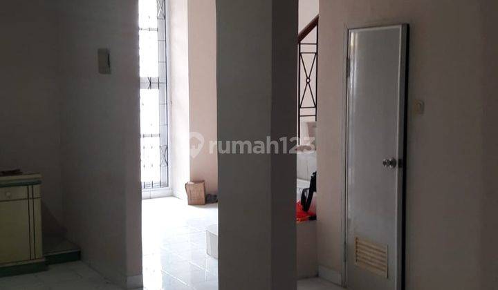 Sewa Rumah Bagus 2 Lantai Taman Grisenda 8