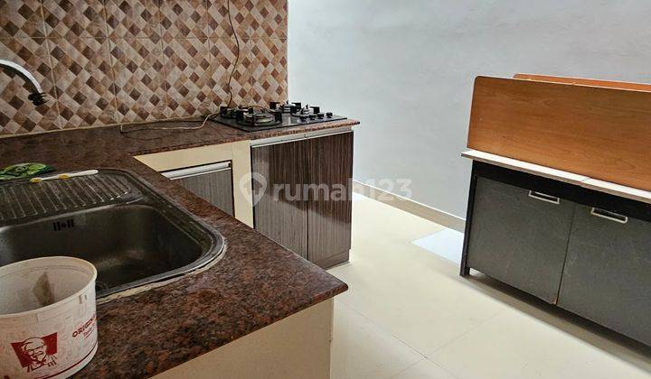 Rumah Terawat, semi furnished dekat mall central park 1