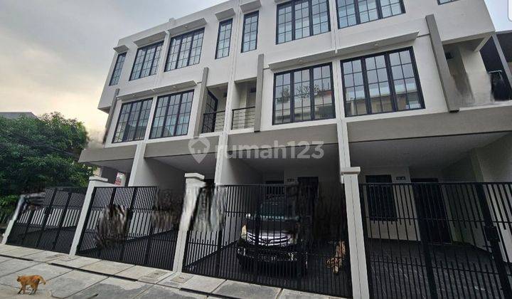 Rumah Murah Modern Minimalis bebas banjir dekat mall Taman Anggrek 1